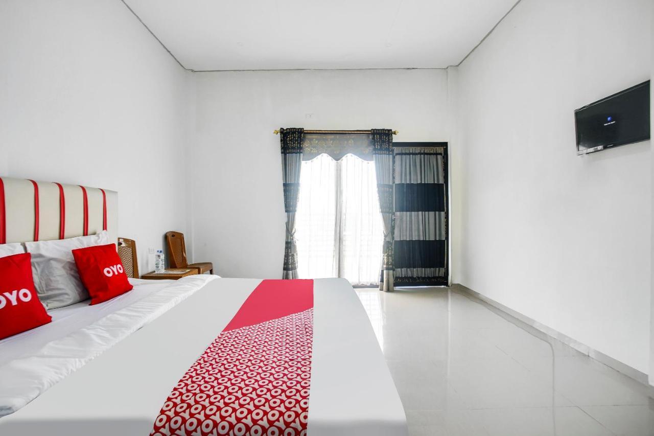 Oyo 2246 Anjung Bang Oking Hotel & Resort Pasarpulaupisang Экстерьер фото